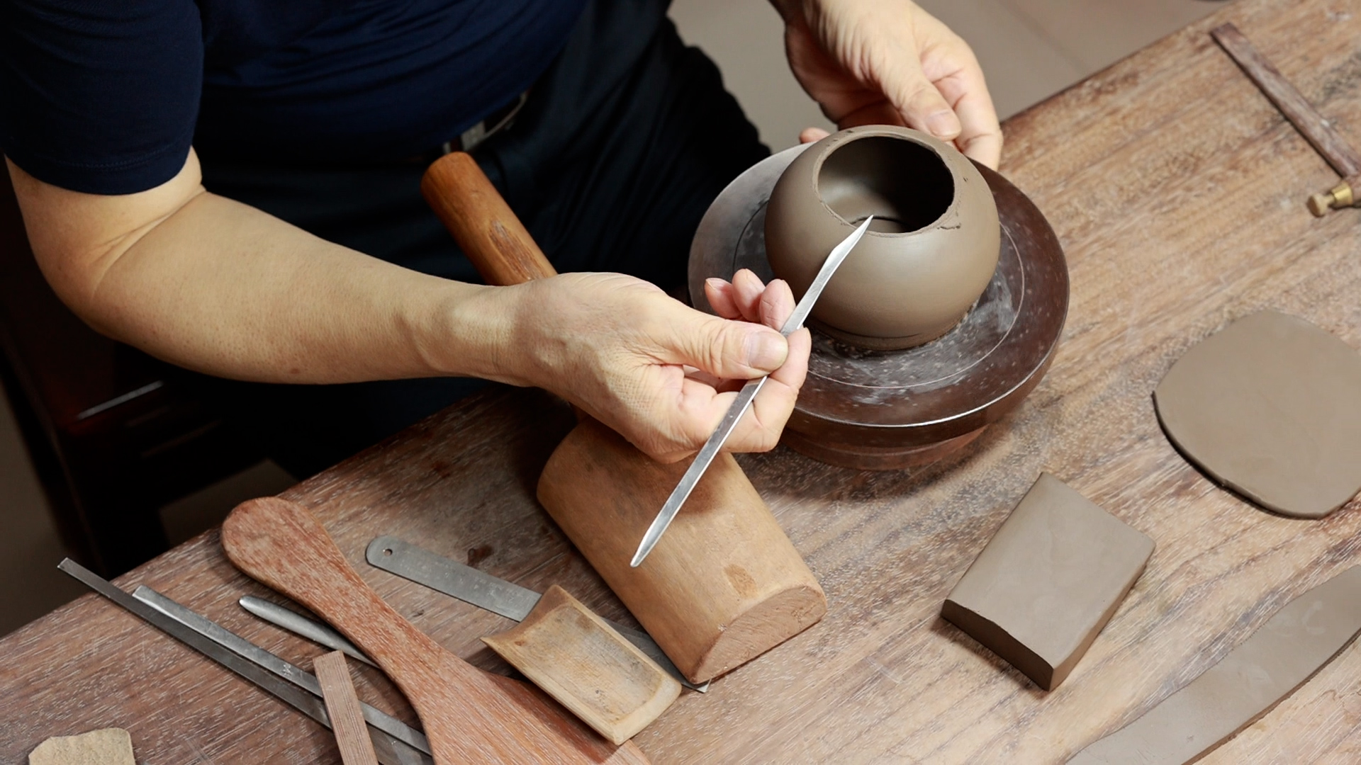 Yixing Zisha Teapot Craft Experience in Yixing