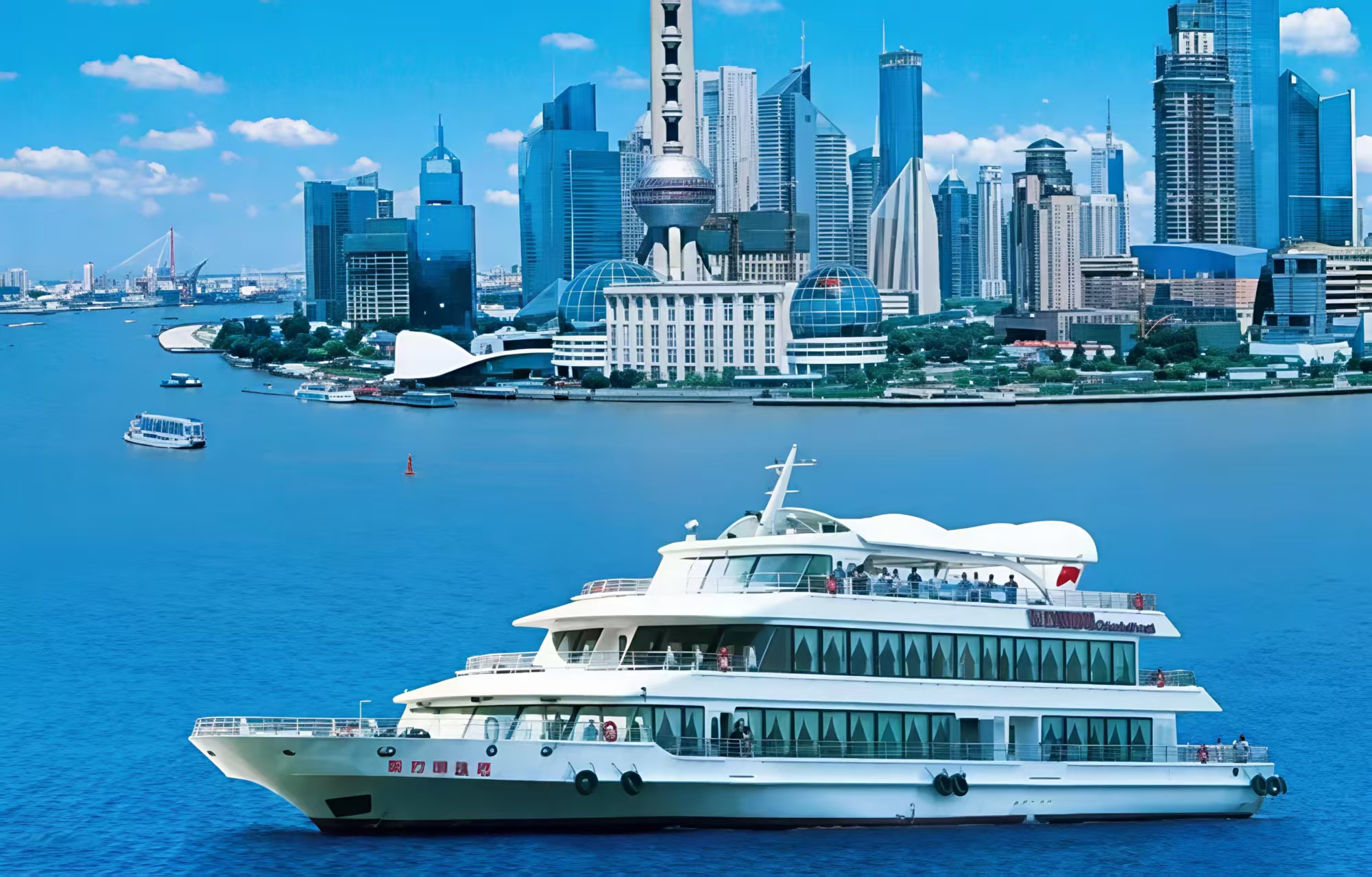 Shanghai Huangpu River Ferry & The Bund Walking Tour with Private Transfer